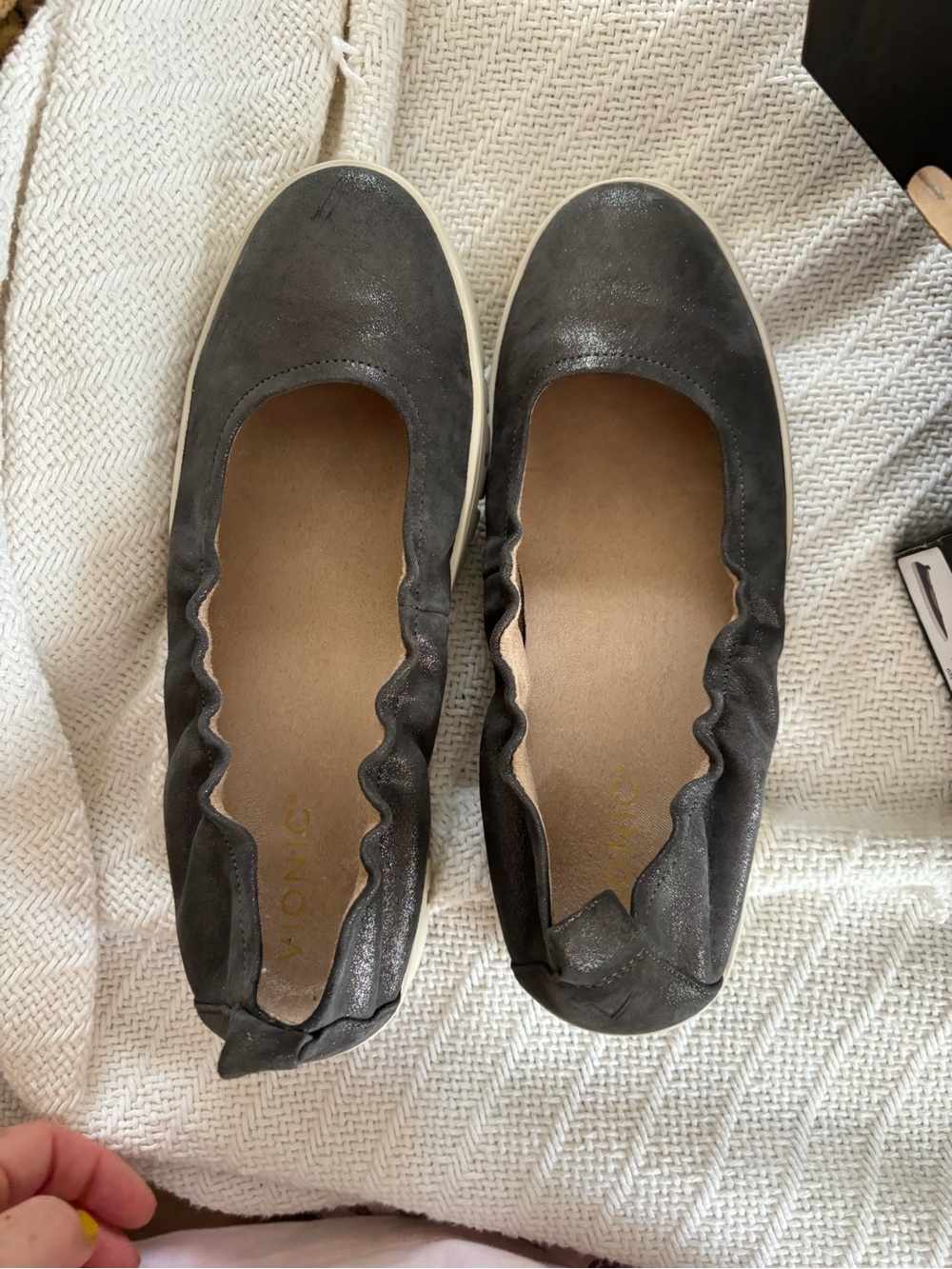 Vionic Women's Metallic Gray Ballet Flats